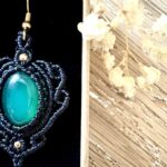 Boucles d’oreilles macramé noir avec agates vertes