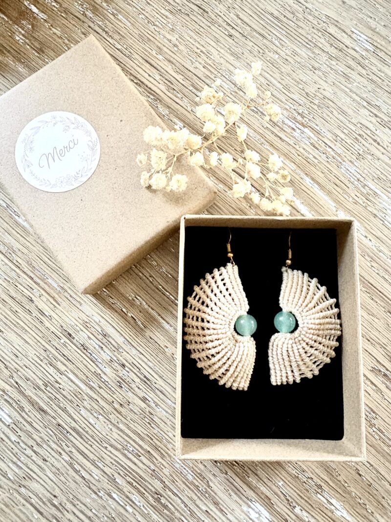 Boucles d’oreilles coquillage fait main avec aventurine verte