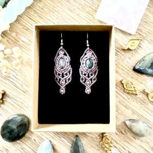 Boucles d'oreilles lilas amazonites.