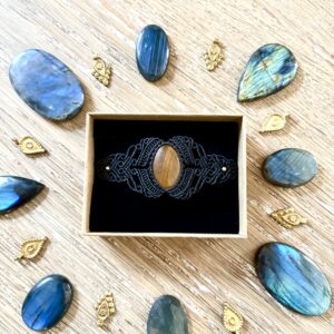 Manchette oeil de tigre.