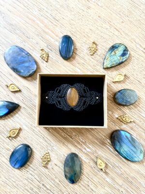 Manchette oeil de tigre.