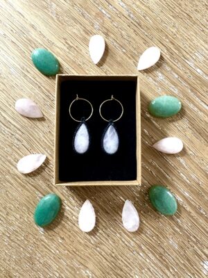 Créoles et ses gouttes quartz rose.