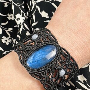 Manchette labradorite et perles angélites.